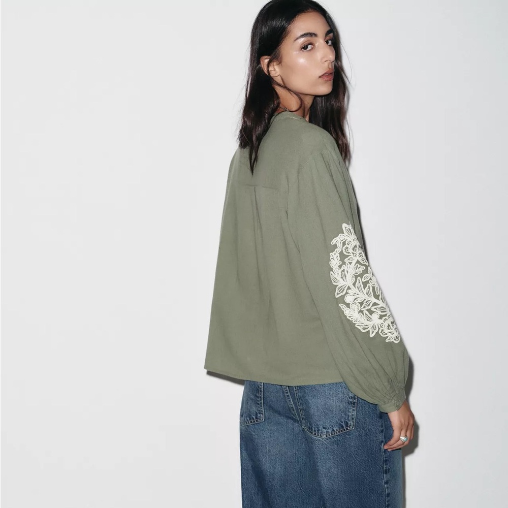 ZARA CONTRAST EMBROIDERY BLOUSE - Picture 3 of 7
